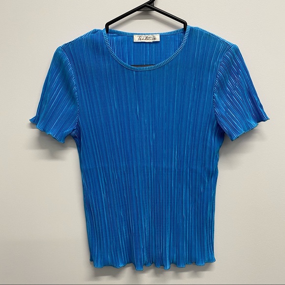 VINTAGE SHORT SLEEVE / TOP / SLINKY MATERIAL - Picture 1 of 5